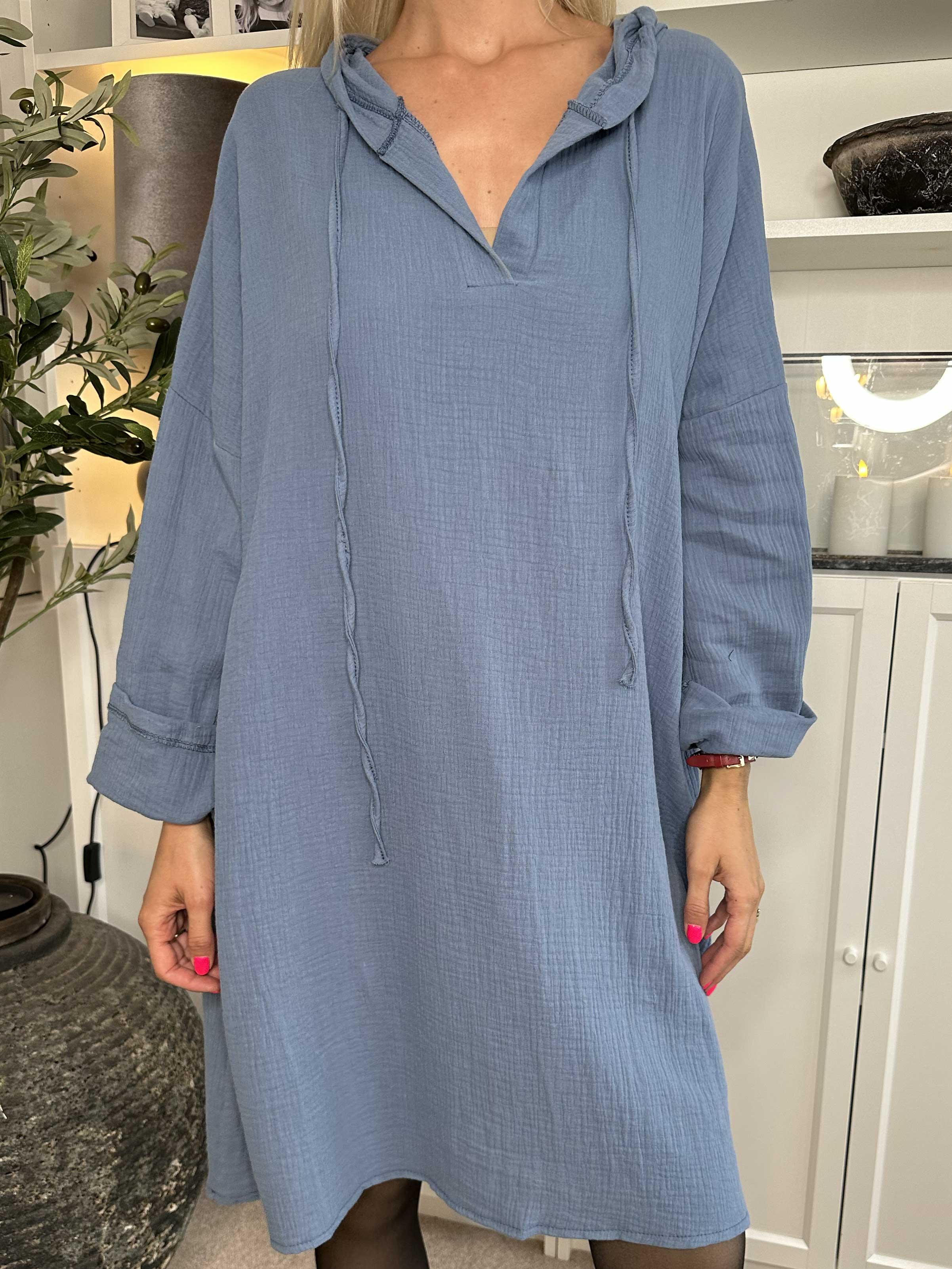 Caro - Blød oversized kjole i bomuld med hætte